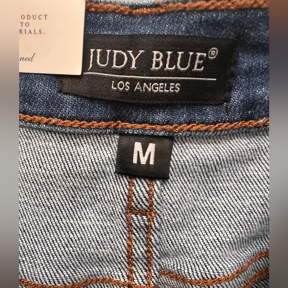 Judy Blue High Waisted Shorts- "Rigid Magic Destroy Cut Off" Woman’s Medium NWT - Picture 7 of 16